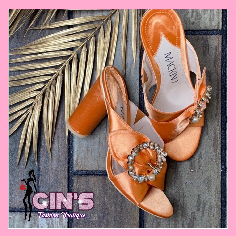 Orange Pearl Mule Sandals 💕